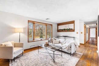 6 Sierra Dr, Chelmsford, MA 01824