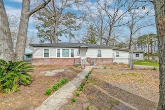 20 Stratton Dr, North Charleston, SC 29420