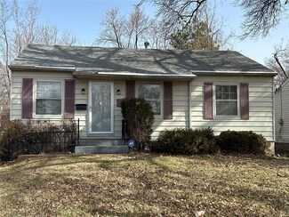 223 Midlothian Rd, Saint Louis, MO 63137