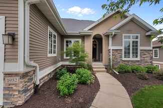 1952 Foggy Mountain Pass, Waunakee, WI 53597