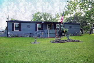15402 Maple St, Santa Fe, TX 77517