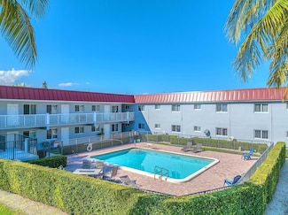 450 W Camino Real, Boca Raton, FL 33432