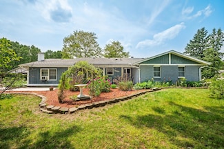 50902 Magician Lake Rd, Dowagiac, MI 49047