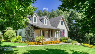 1502 Bay Rd, Johnsburg, IL 60051