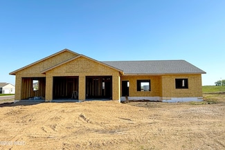 3608 17th Ave SW, Watertown, SD 57201