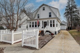 80 Shirley Blvd, Cranston, RI 02910