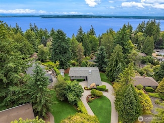 1945 SW 170th St, Normandy Park, WA 98166