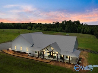 1280 County Road 395, Section, AL 35771