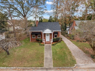 102 E 13th St, Washington, NC 27889