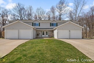 467 Woodrush Ct NW Unit 14, Comstock Park, MI 49321