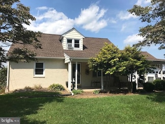 561 Georgetown Rd, Ronks, PA 17572