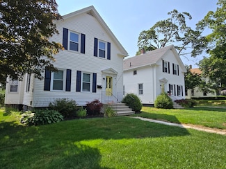 85 Maple St, Danielson, CT 06239