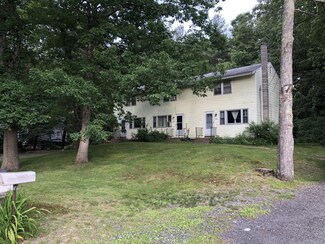 14 Woodburn Dr, Litchfield, NH 03052