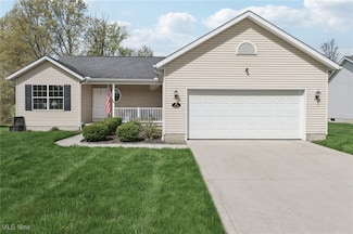 5033 Misty Glen Ln, Ravenna, OH 44266