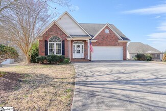 842 E Coosaw Ct, Roebuck, SC 29376