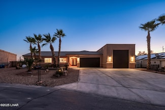 879 Window Rock Plaza, Lake Havasu City, AZ 86406