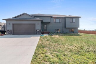 22958 Morninglight Dr, Rapid City, SD 57703