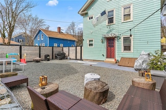 82 Willow St, Providence, RI 02909