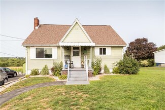 2605 Slope Hill Rd, Mount Pleasant, PA 15666