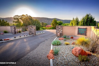 16 Chrysona Ln, Sedona, AZ 86336