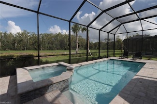 9842 Everglades Dr, Naples, FL 34120