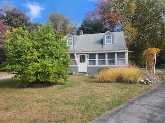 29 Red Barn Rd, Hyde Park, NY 12538