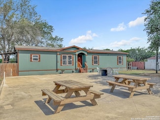 20360 Trumbo Rd, San Antonio, TX 78264