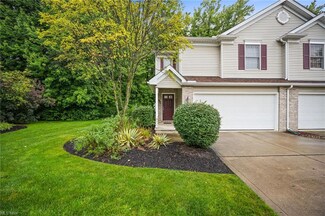 9045 Arden Dr, Mentor, OH 44060