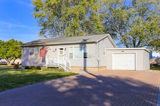 108 Dante Ct, Shorewood, IL 60404