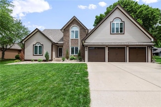 3917 SW Windjammer Ct, Lees Summit, MO 64082