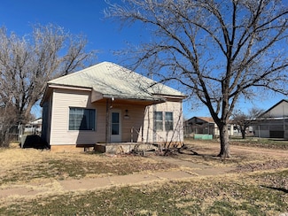 1113 W Brice St, Memphis, TX 79245