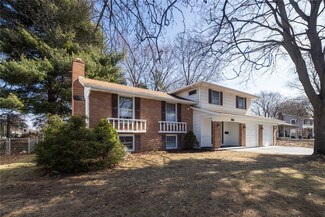 684 Heritage Dr, Rochester, NY 14615