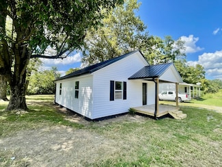 2463 Highway 43 S, Leoma, TN 38468