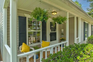 11 Sweetbriar Ln, Spartanburg, SC 29301