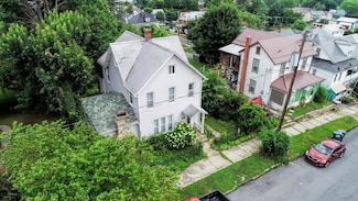 10 W Halley St, Mount Union, PA 17066