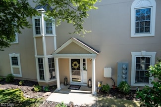 1 Peach Tree Ln, North Haledon, NJ 07508
