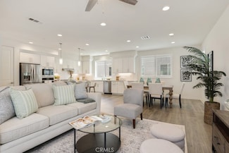 542 Cultivate, Irvine, CA 92618