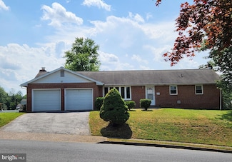 52 Thornwood Rd, Harrisburg, PA 17112