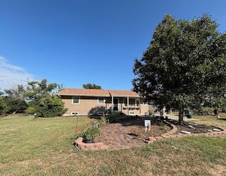 1085 K19 Hwy E, Larned, KS 67550
