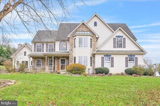 2615 Twin Ln, York, PA 17402