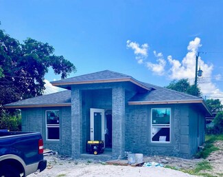 612 56th St, West Palm Beach, FL 33407