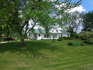 2893 160th St, Winthrop, IA 50682