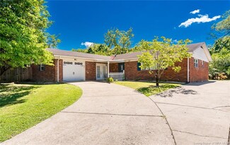 518 Spicewood Cir, Clarksville, IN 47129
