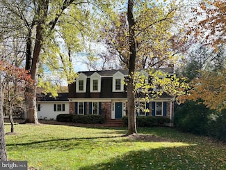 10207 Oxfordshire Rd, Great Falls, VA 22066