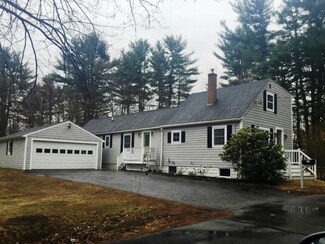 13 Stone St, Saco, ME 04072