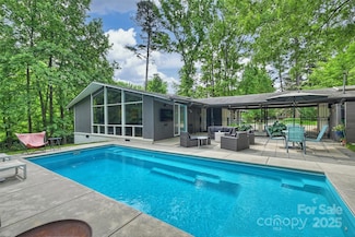 447 Merwick Cir, Charlotte, NC 28211