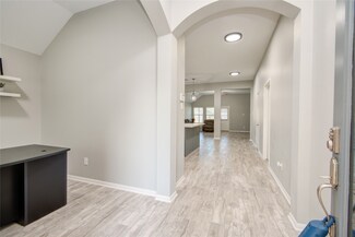 29 Buena Park Cir, Manvel, TX 77578