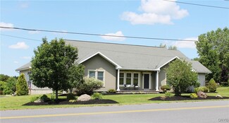 102 Pebble Creek Ln, New Hartford, NY 13413