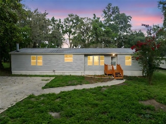 6129 Black Dairy Rd, Seffner, FL 33584