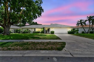 2418 Cardwell Way, Sarasota, FL 34231